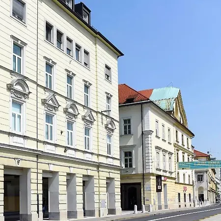 Apartment Centre Chic 2/4 Laibach