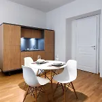 Apartamento Centre Chic 2/4 *