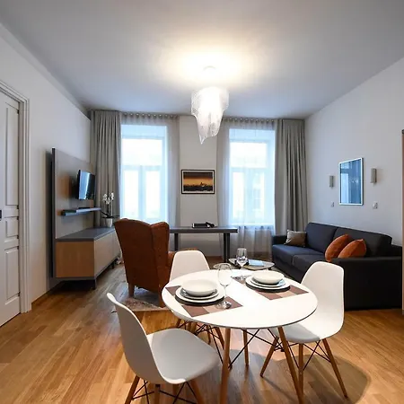 Centre Chic 2/4 Apartament